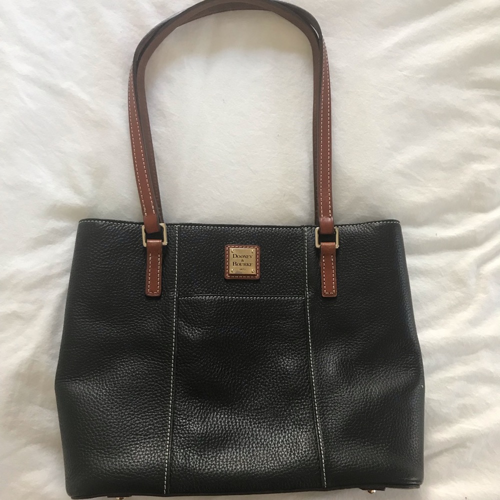 Dooney & Bourke black leather Lexington bag
